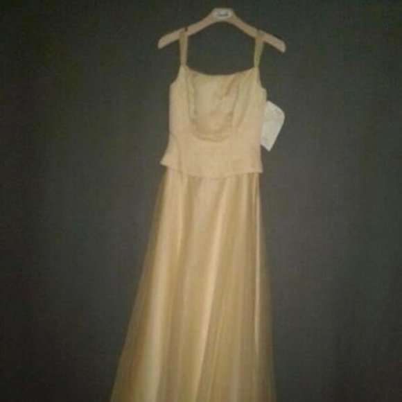 Graceful Modern Maids Collection NWT OBO - Picture 1 of 5